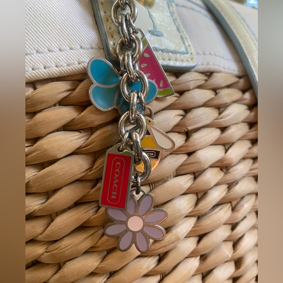 Beautiful COACH Straw Tote Bag and Multi Charm Key Chain. Like New. 🐝 - Picture 2 of 14